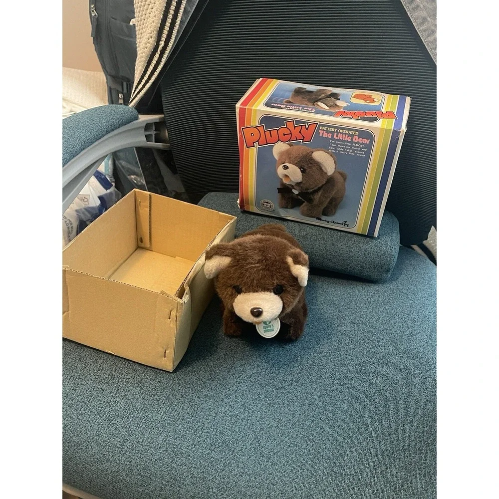 Vintage Plucky Bear  , ( Not‎ Working )